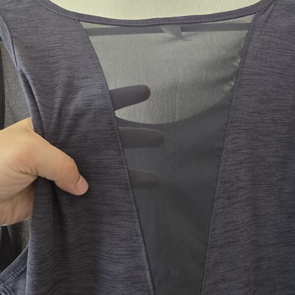 Old Navy Active Women's Plus Sz 1X Breathe On Mesh Workout Tank Gray Lightweight - Picture 4 of 7